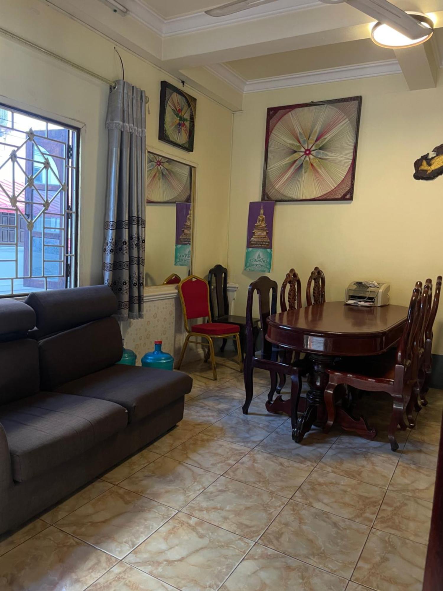 Viengchalern Guesthouse Luang Prabang Esterno foto